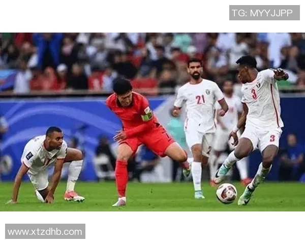 中国足球迎战伊拉克队全力争胜期待精彩对决与历史交锋 中国足球迎战伊拉克队全力争胜期待精彩对决与历史交锋