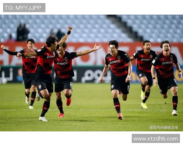 全北现代迎战庆南足球队力争主场胜利展现强大实力与团队合作精神