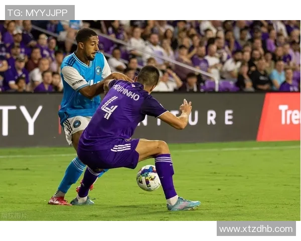 哥伦布机员与芝加哥火焰的激烈对决展现足球魅力与团队精神