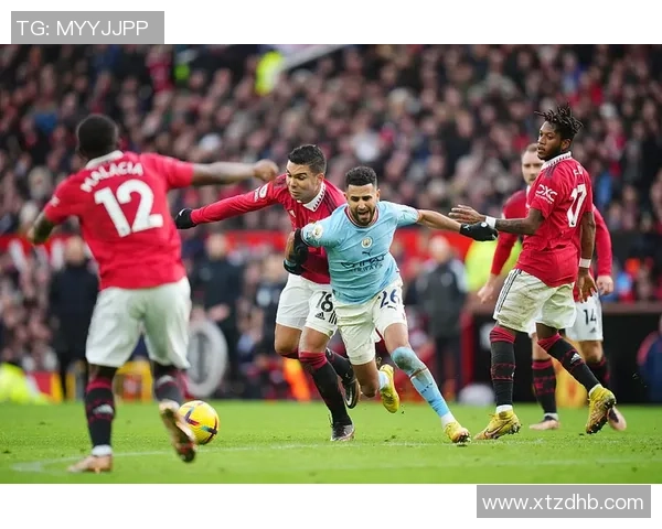 曼联与哈德斯上半场精彩对决分析及战术解读 曼联与哈德斯上半场精彩对决分析及战术解读